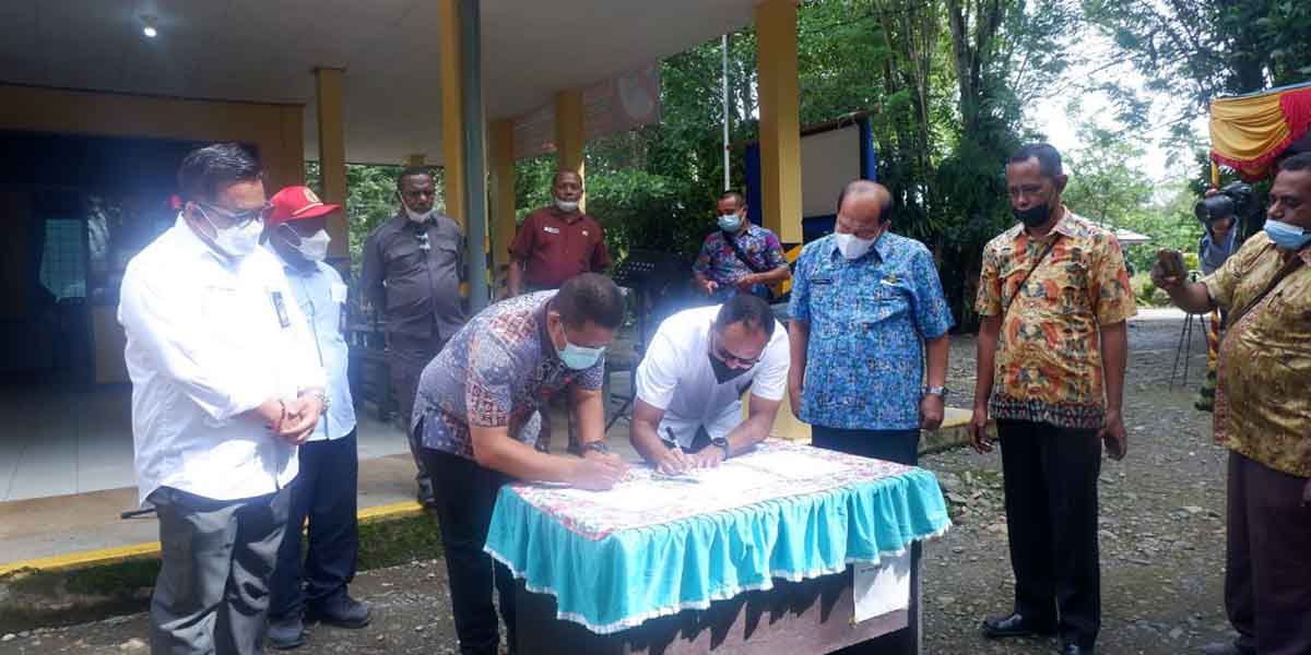 tiga-klinik-pt-freeport-resmi-jadi-milik-pemkab-mimika